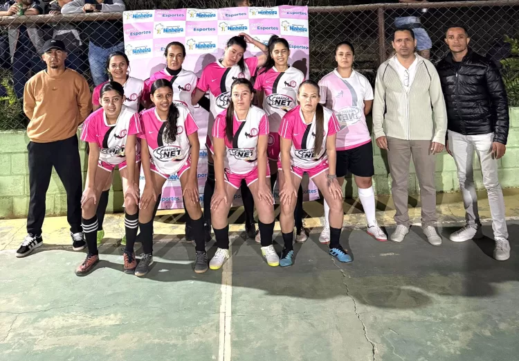 Copa Ninheira de Futsal Feminino estreia com goleadas e torcida anima