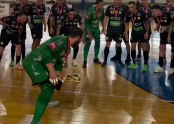 Praia Clube é Campeão Mineiro do Interior de Futsal com campanha perfeita.