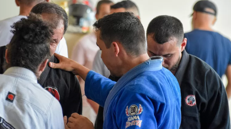 Academia BR Jiu-Jitsu Ninheira realiza segundo torneio interno com combates eletrizantes e graduação de faixas