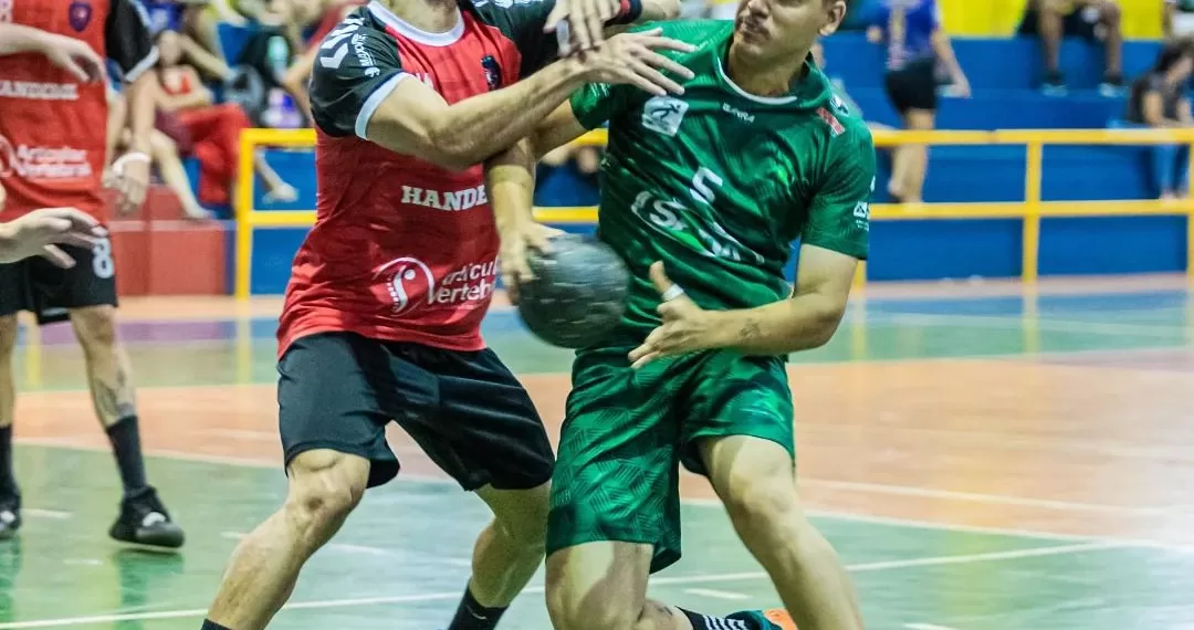 Montes Claros handebol masculino em ação - Fotos: Studio HBM