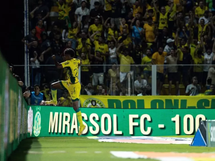 Mirassol vence o Palmeiras no centenário e esquenta de vez a disputa pelo título