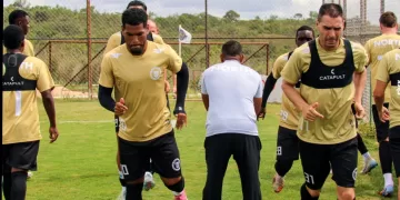 Kleberson comanda treino focado em ajustes táticos no North nesta quinta