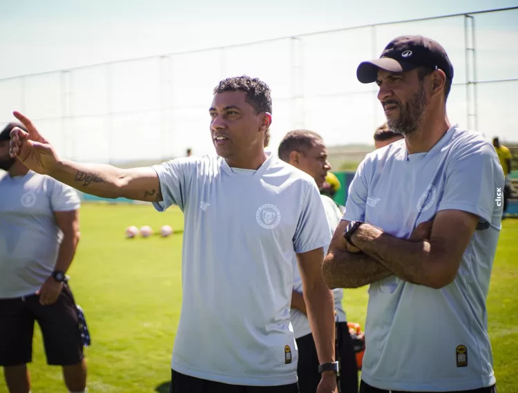 Pentacampeão mundial, Kleberson recorda passagem pelo América e projeta futuro no North de Montes Claros/MG