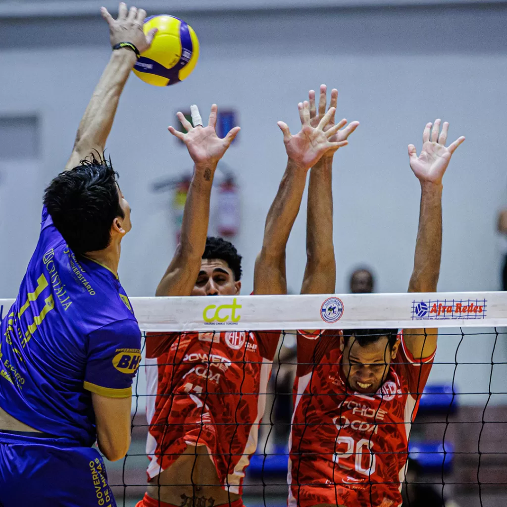 Paulo Victor - oposto - America SSC 2x3 Montes Claros Volei - Foto - Gabriel Leita 