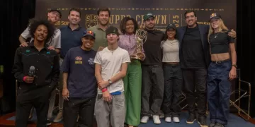 Andrey Souza representa a AEESB na coletiva de abertura do SLS Super Crown 2025, a final do Mundial de Skate Street