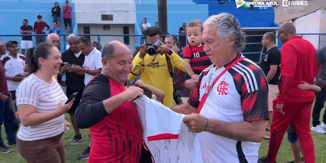 A partida entre Pedra Azul e Flamengo Master 7/1 foi adiada por fortes chuvas na região, Rondinelli explica