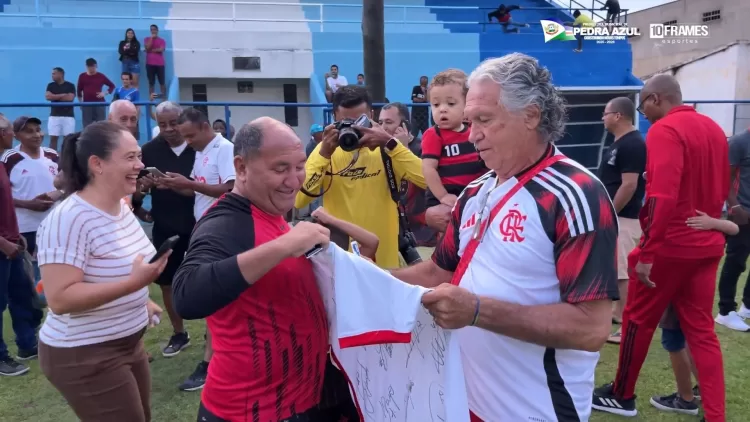 A partida entre Pedra Azul e Flamengo Master 7/1 foi adiada por fortes chuvas na região, Rondinelli explica