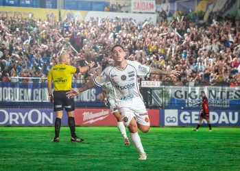 Bruno Lopes - atuando pelo North - Foto Willian Foto