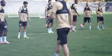 North intensifica preparação no CT Credinor de olho na liderança e no duelo contra o Democrata