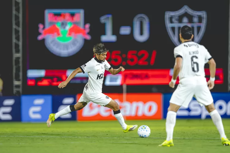 Atlético-MG esbarra na eficiência do Bragantino e sofre primeira derrota na temporada pelo Brasileirão