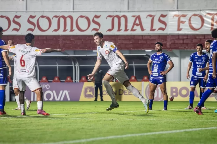 Tombense vence urt por 3x1 - Foto Victor Sousa - Tombense