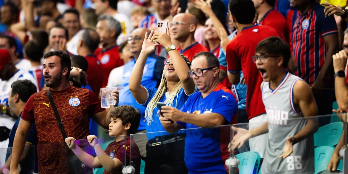 Torcedores do Bahia apos eliminação diante do Ohiggins pela pre libertadores - Foto Letícia Martins - EC Bahia