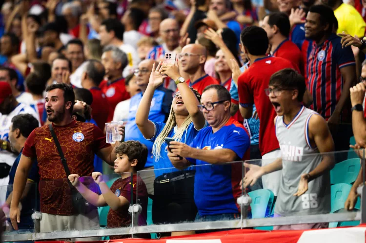Torcedores do Bahia apos eliminação diante do Ohiggins pela pre libertadores - Foto Letícia Martins - EC Bahia