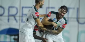 Uberlândia surpreende o North em Montes Claros e vence com dois golaços