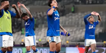 Cruzeiro vence Atlético-MG, encerra jejum e conquista o Campeonato Mineiro 2026 em final marcada por confusão