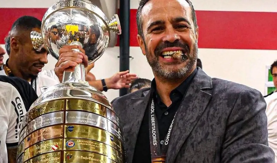 Cruzeiro oficializa Artur Jorge como novo técnico até 2027 e aposta em reação na temporada