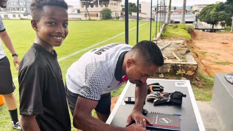 Seletiva do Ateneu reúne jovens de Montes Claros e região em busca de espaço no futebol