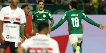 Palmeiras vence São Paulo e avança à final do Paulistão após Choque-Rei eletrizante e com polemica de arbitragem