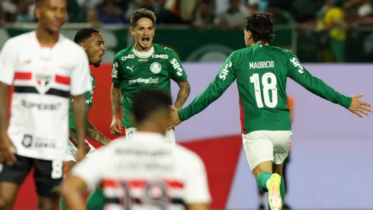 Palmeiras vence São Paulo e avança à final do Paulistão após Choque-Rei eletrizante e com polemica de arbitragem