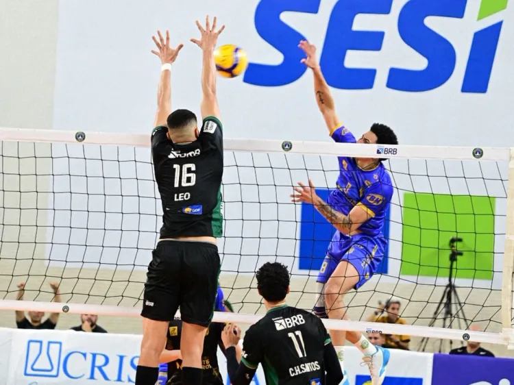 Montes Claros Vôlei sofre virada dramática para o Brasília na primeira partida das semifinais
