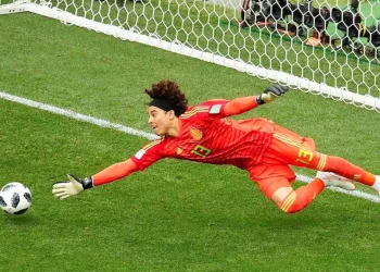 Aos 40 anos o goleiro Ochoa é convocado para a seleção do México, de olho na 6ª Copa do Mundo