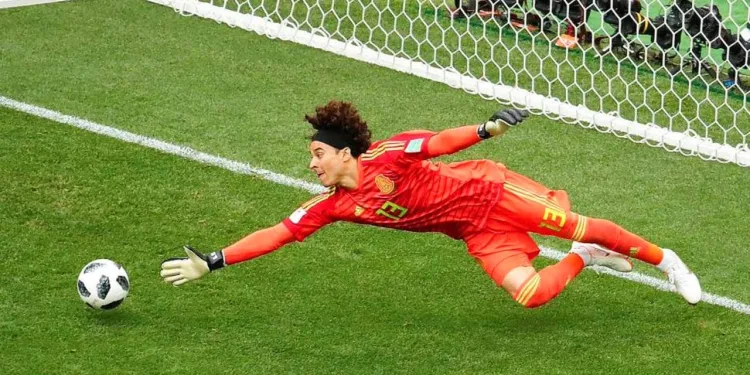 Aos 40 anos o goleiro Ochoa é convocado para a seleção do México, de olho na 6ª Copa do Mundo