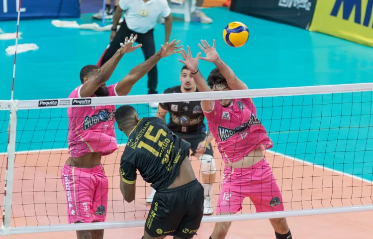 Montes Claros Vôlei domina Mogi, garante vaga na semifinal da Superliga e segue firme na briga pelo título