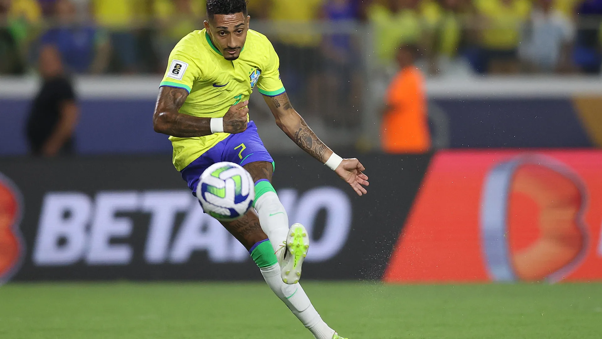 Raphinha - atuando pela Seleção Brasileira em 2025 - Foto Vitor Silva - CBF - Licença  CC BY-NC 2.0.