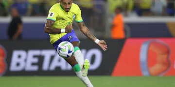 Raphinha - atuando pela Seleção Brasileira em 2025 - Foto Vitor Silva - CBF - Licença CC BY-NC 2.0.