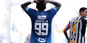 Ataque inoperante do Cruzeiro frustra torcida e empate sem gols com o Santos amplia crise no Brasileirão