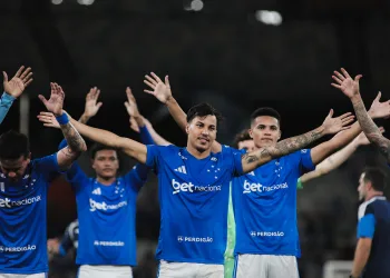 Cruzeiro vence e convence na estreia de Arthur Jorge no comando da equipe