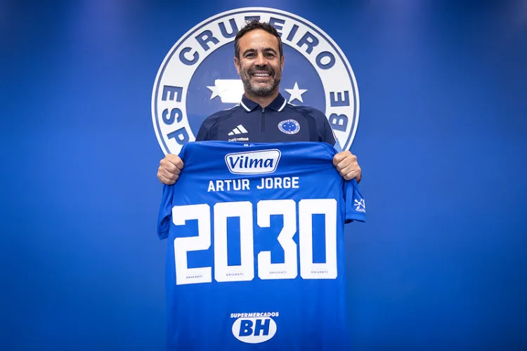 Cruzeiro antecipa renovação e Arthur Jorge seguira no time ate 2030 - Foto Gustavo Aleixo - Cruzeiro