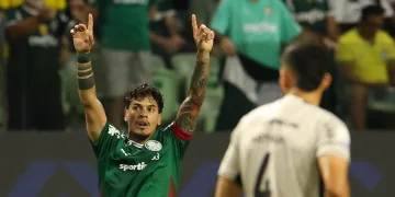 Palmeiras vence o Athletico-PR, amplia liderança e mantém sequência invicta no Brasileirão