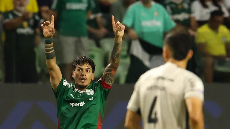 Palmeiras vence o Athletico-PR, amplia liderança e mantém sequência invicta no Brasileirão