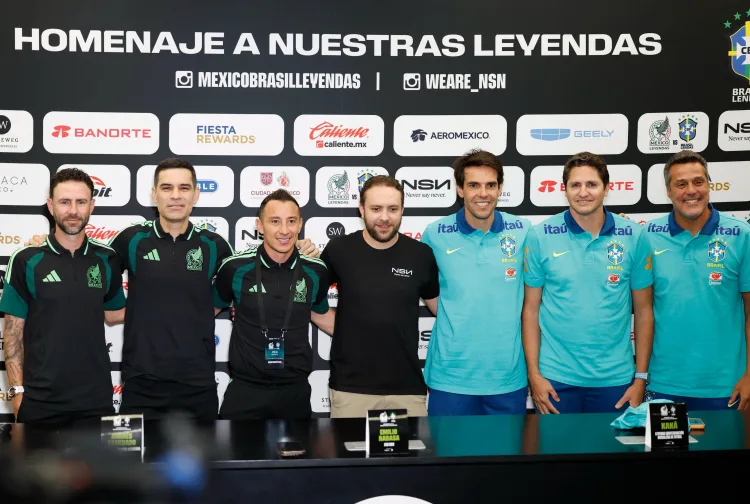 Brasil x México: lendas do futebol se reencontram em duelo festivo no Estádio Azteca