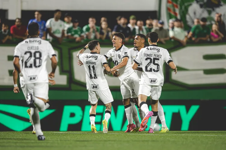 Atlético Mineiro vence a primeira partida fora de Casa sob o Comando de “El Barba Dominguez”