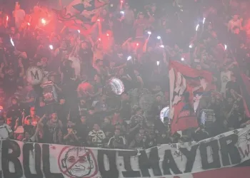 “Que se vaiam todos” Jogo entre Independiente de Medellín e Flamengo é suspenso devido a protestos de torcedores do time colombiano