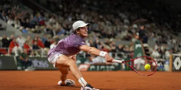 João Fonseca faz história em Roland Garros e coloca Brasil nas quartas após 22 anos