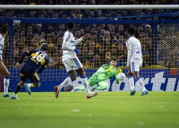 Cruzeiro arranca empate heroico diante do Boca Juniors na Bombonera e fica a um passo das oitavas da Libertadores