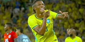 Brasil titular não empolga, mas reservas goleiam Panamá no Maracanã
