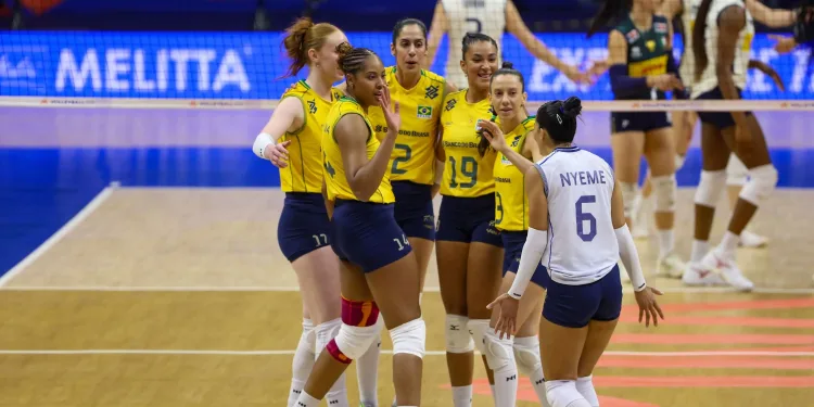 Brasil derruba invencibilidade histórica da Itália no vôlei feminino