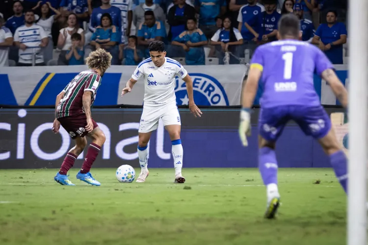 Cruzeiro “salva”  empate com o Fluminense no Mineirão e amplia sequência invicta no Brasileirão