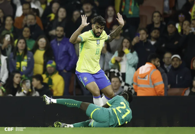 Lucas Paquetá no jogo Brasil X Senegal em 2025 - Foto Rafael Ribeiro - CBF - Licença CC