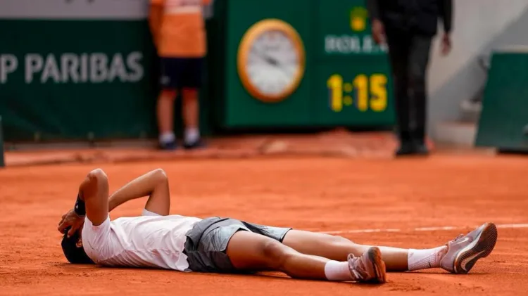 Luís Guto Miguel conquista Roland Garros Junior Series 2026 e assume o topo do ranking mundial juvenil
