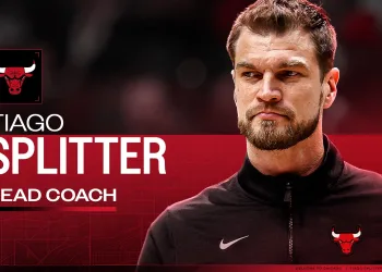 Tiago Splitter faz história e assume comando do Chicago Bulls na NBA
