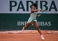Victoria Barros faz história, mas cai nas semifinais de Roland Garros juvenil para chinesa