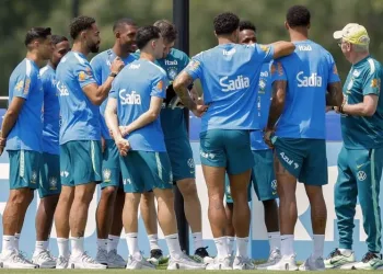 Brasil inicia preparação para enfrentar a Noruega nas oitavas da Copa do Mundo; Ancelotti avalia mudanças no meio-campo