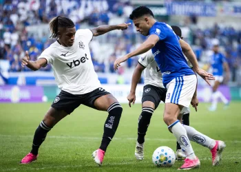Cruzeiro perde para o Botafogo no Mineirão, vê invencibilidade cair e sofre baixa importante antes de decisões