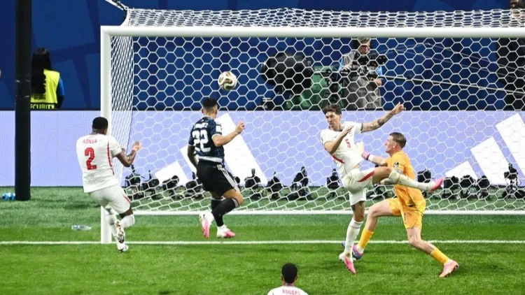 Argentina vira sobre a Inglaterra em jogo épico e vai à final da Copa do Mundo para enfrentar a Espanha