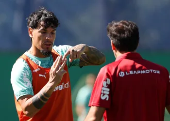 O jogador Gustavo Gómez, da SE Palmeiras, durante treinamento, na Academia de Futebol. - Foto Cesar Greco Palmeiras by Canon